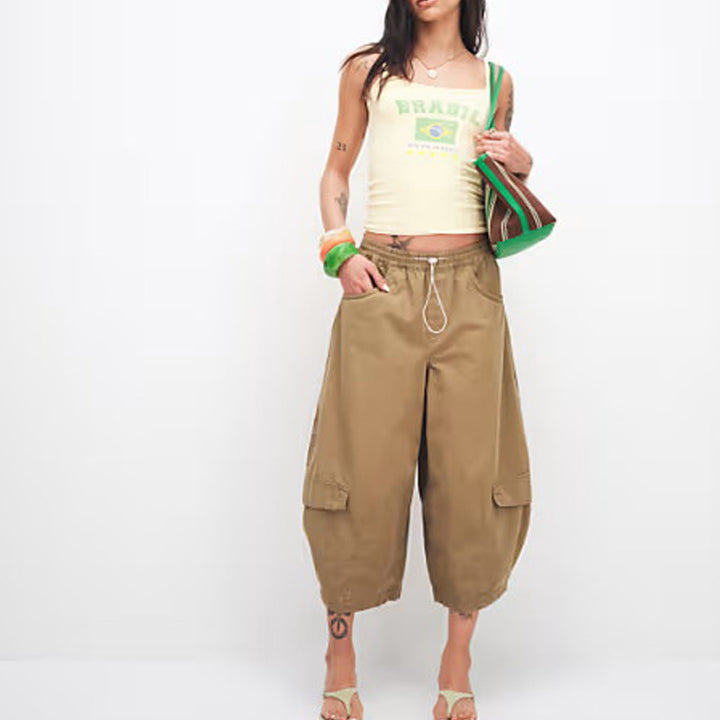 Women’s figure-hugging spaghetti strap top with Italia print and contrast trim Mune Fashion