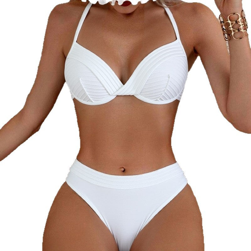 Women's bikini with feminine cut and structured details Mune Fashion
