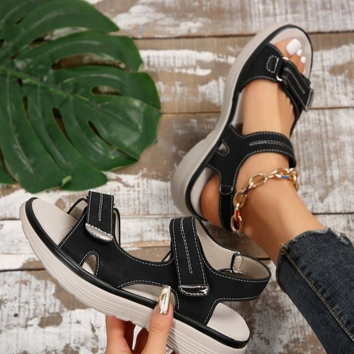 Women's comfort sandals with thick platform sole and adjustable Velcro straps Mune Fashion