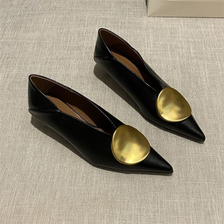 Women's pointed flat slip-ons in leather look with large round decorative plates Mune Fashion