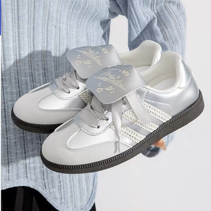 Women's sneakers with shiny upper material and unique design Mune Fashion