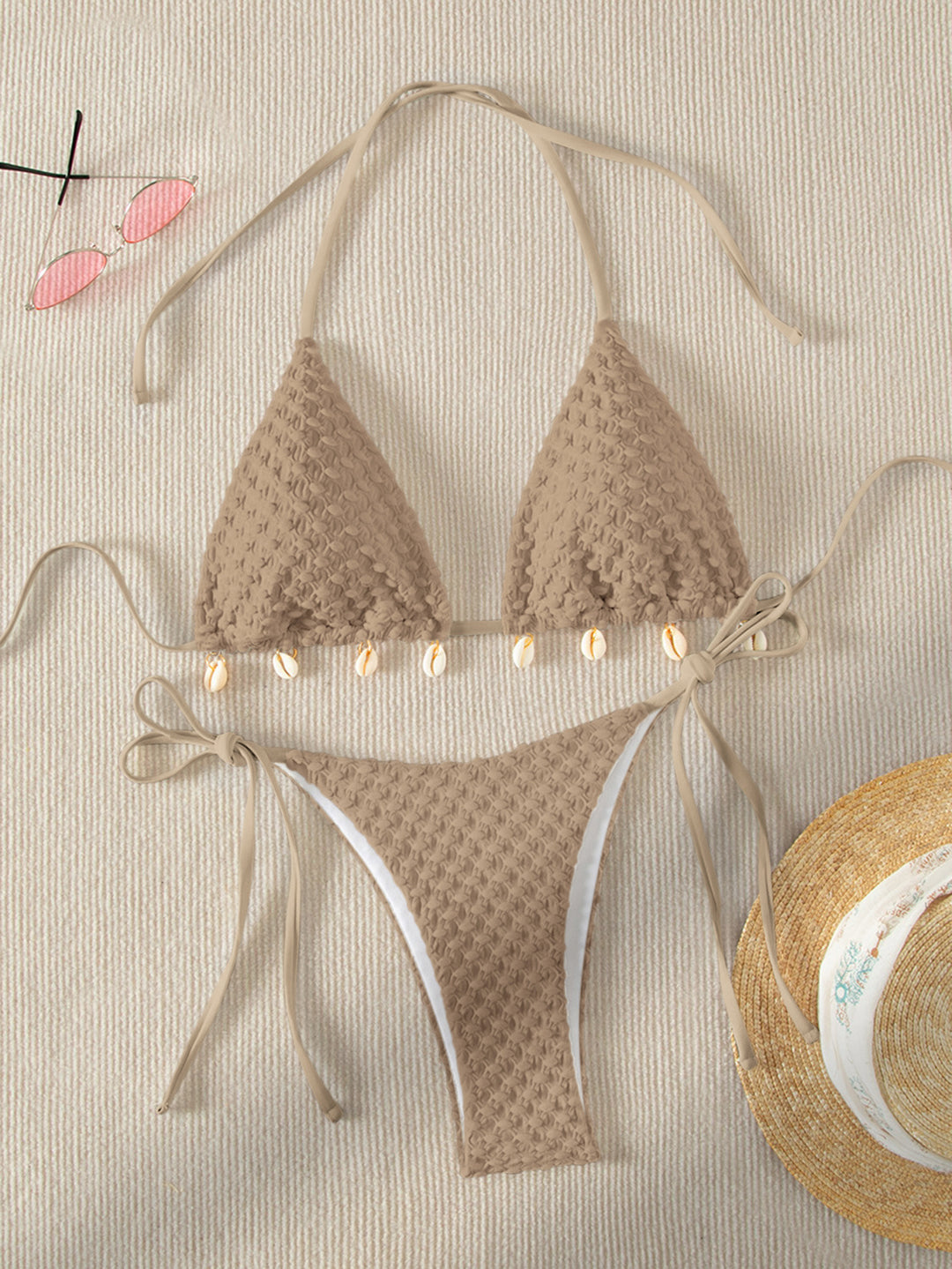 Women's Triangle Bikini with Shell Decoration Mune Fashion
