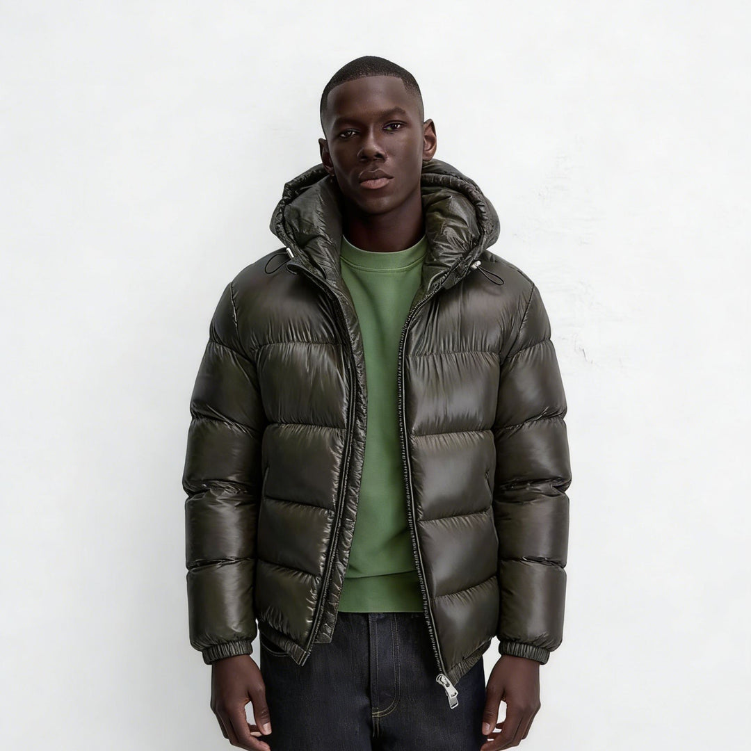Men's quilted hooded jacket with glossy surface, warm synthetic filling and two-way zipper Mune Fashion