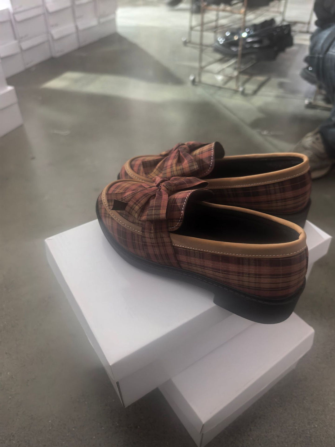 Damen Loafer mit Karo‑Muster und Schleifenapplikation Mune Fashion