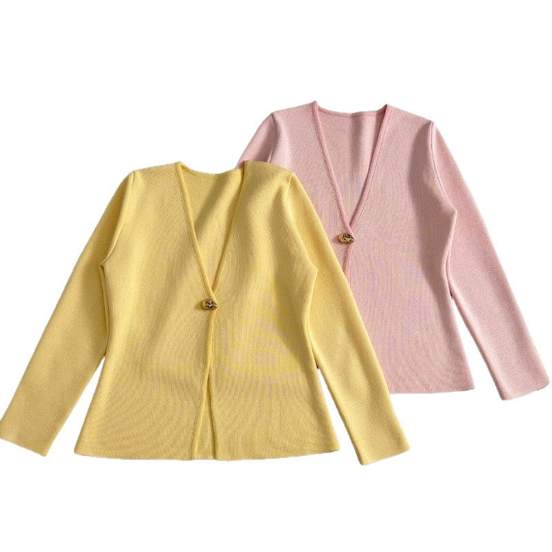 Ladies Fine V-Neck Cardigan with Decorative Button and Boxy Silhouette Mune Fashion