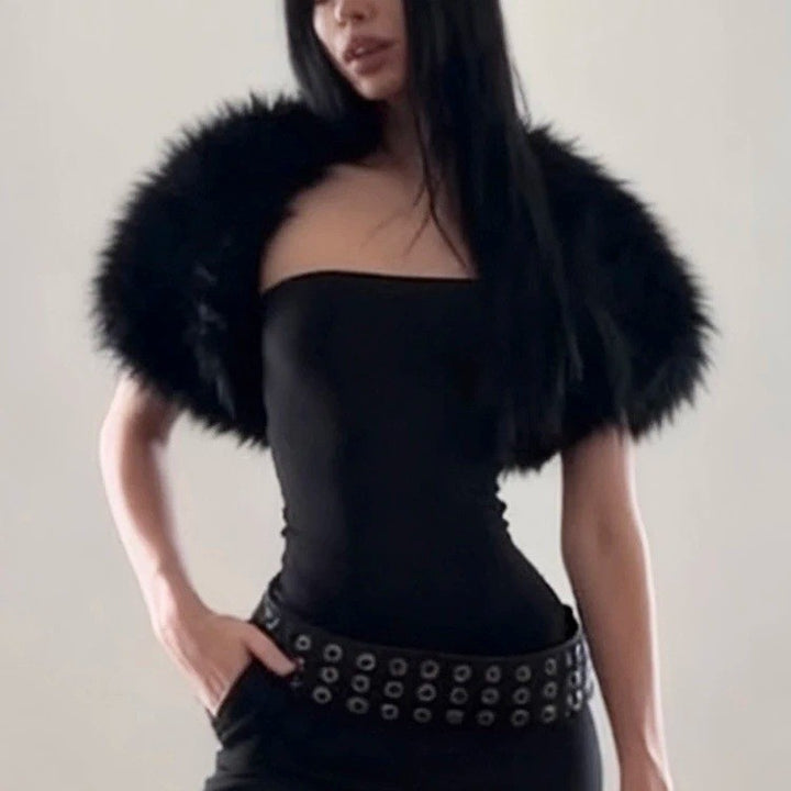Ladies Short Faux Fur Shoulder Bolero with Voluminous Round Collar Mune Fashion