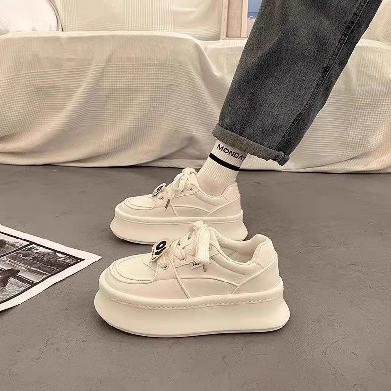 Women's Sporty Platform Sneakers with Trendy Design and Comfortable Cushioning Mune Fashion
