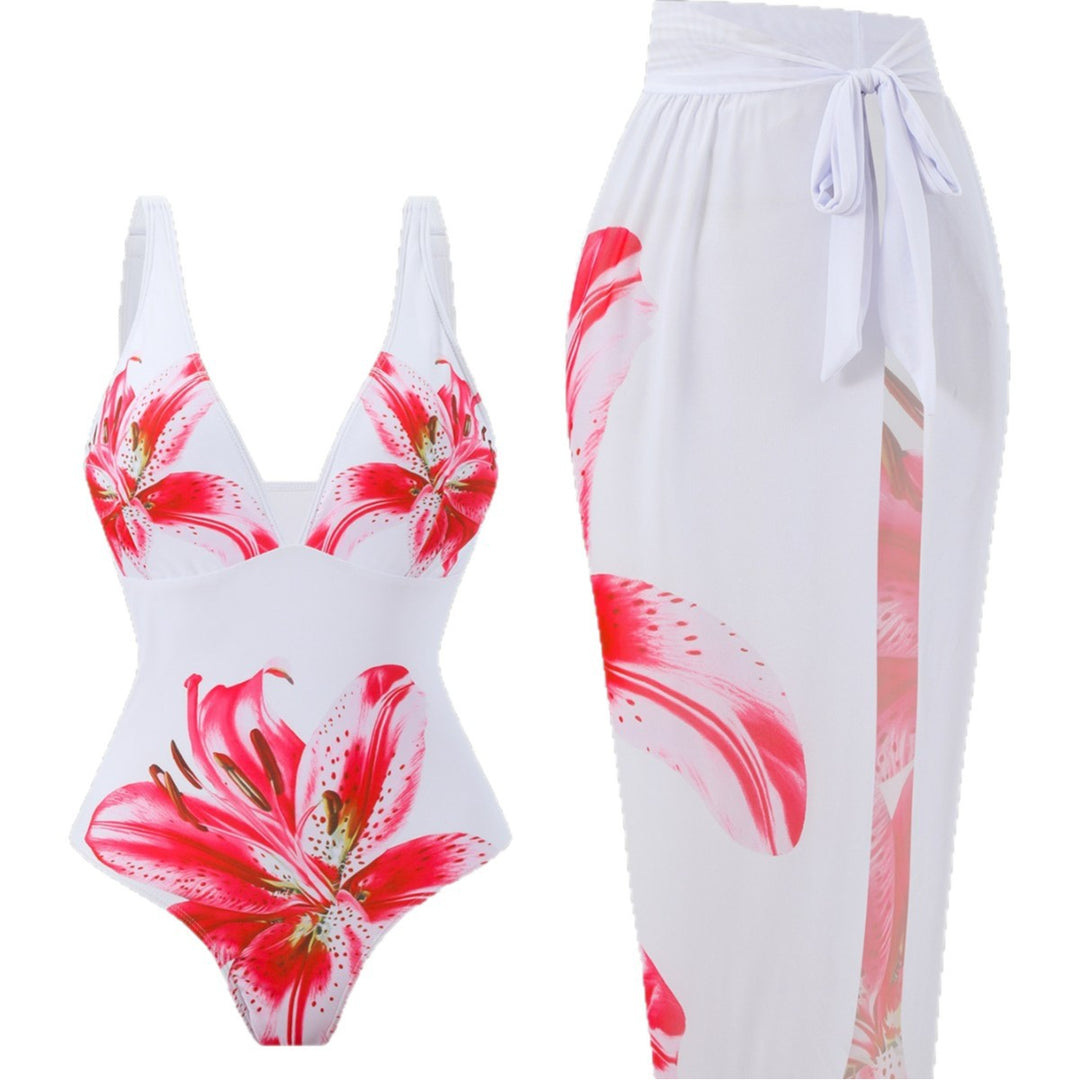 Ladies swimwear set with elegant floral pattern Mune Fashion