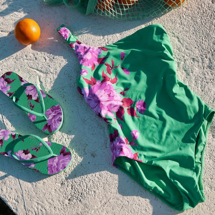 Women's Two-Piece Swimsuit with Floral Design Mune Fashion