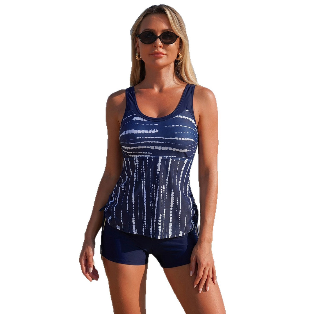 Women's sports top with sporty shorts Mune Fashion
