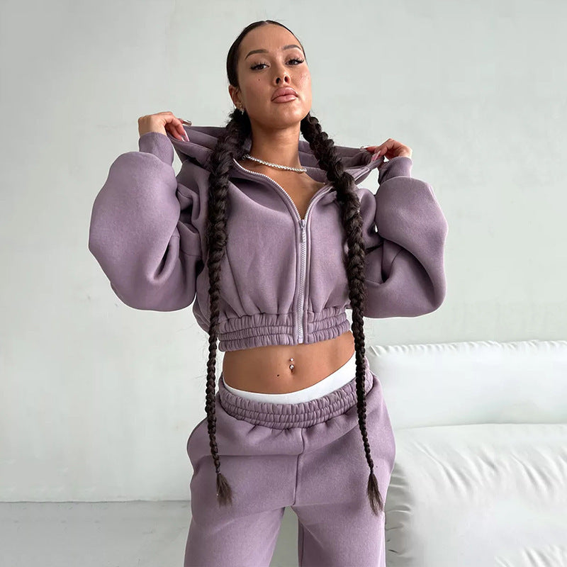 Women's Cropped-Zip-Hoodie with Balloon Sleeves and High-Cut Jogging Pants with Gathered Waistband Mune Fashion