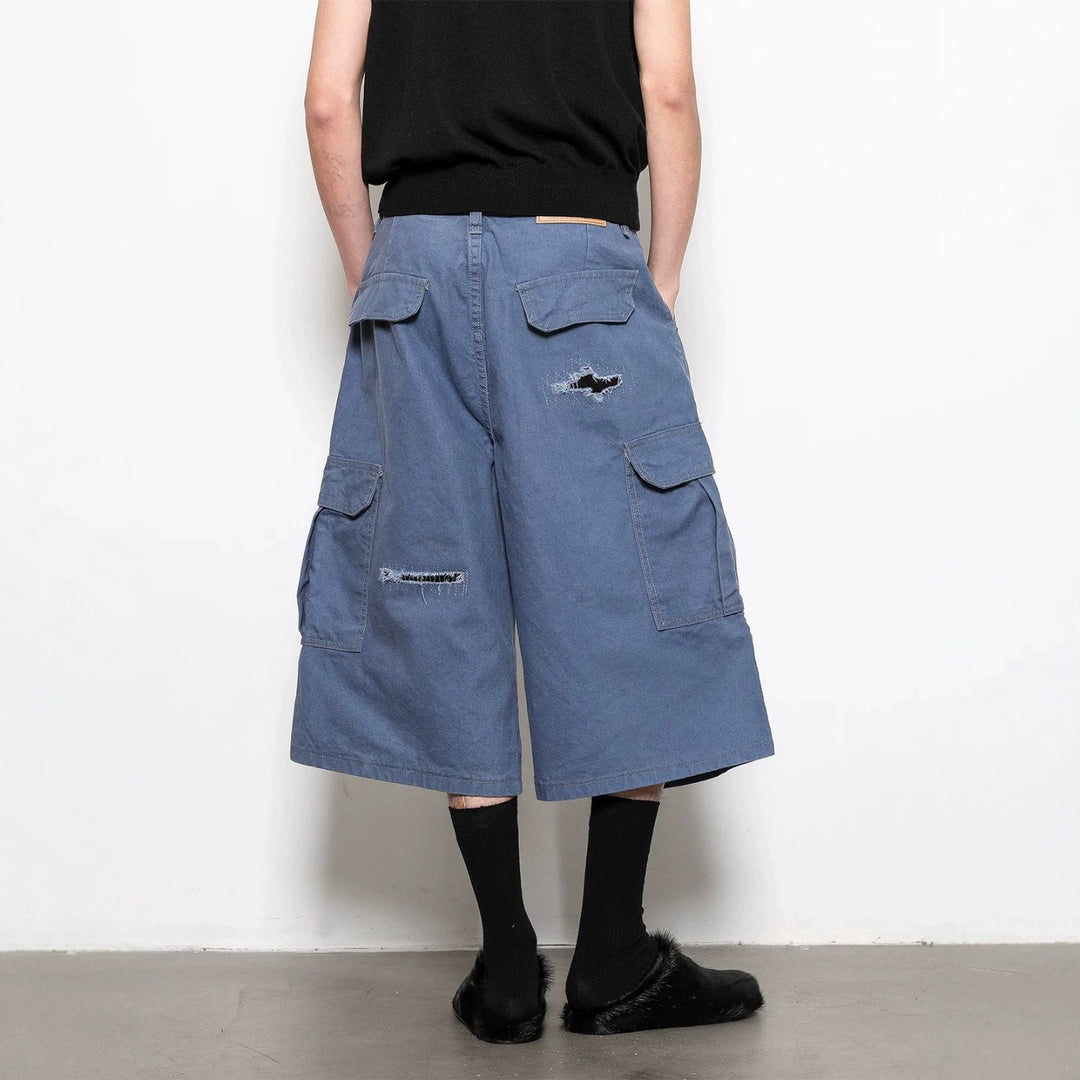 Men's Stylish Cargo Shorts with Wide Cut and Practical Pockets