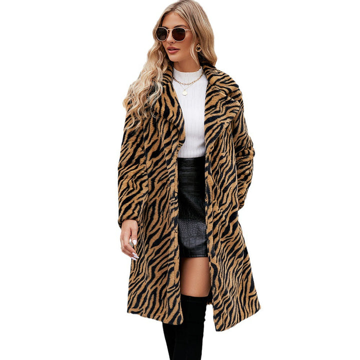 Women Elegant Faux Fur Coat In Zebra Design Mune