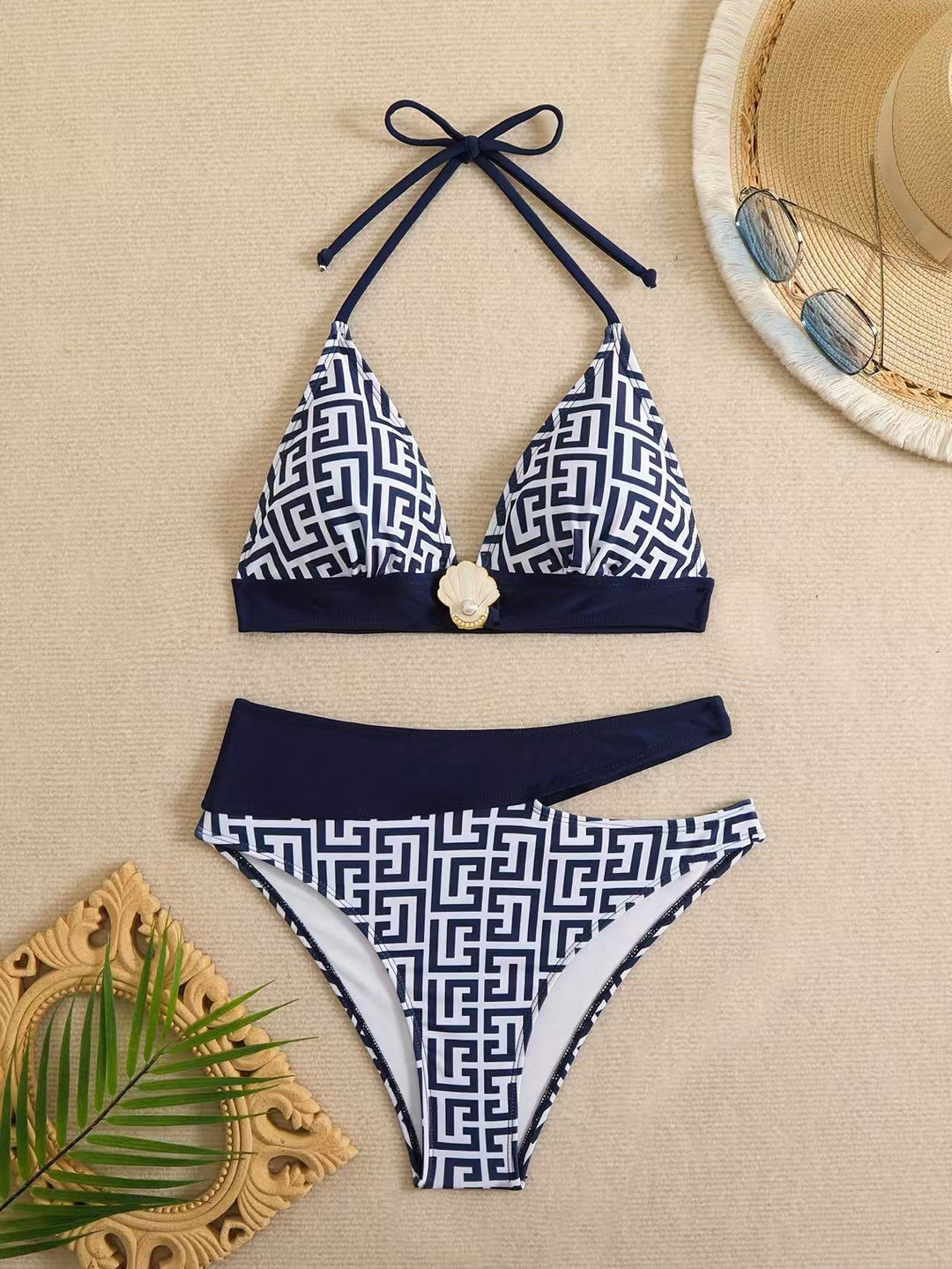 Women's Triangle Bikini with elegant geometric pattern Mune Fashion