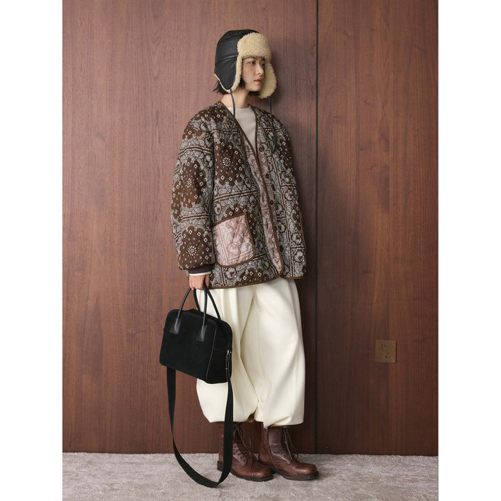 Women's quilted jacket with bandana print, oversized silhouette and patch pockets Mune Fashion