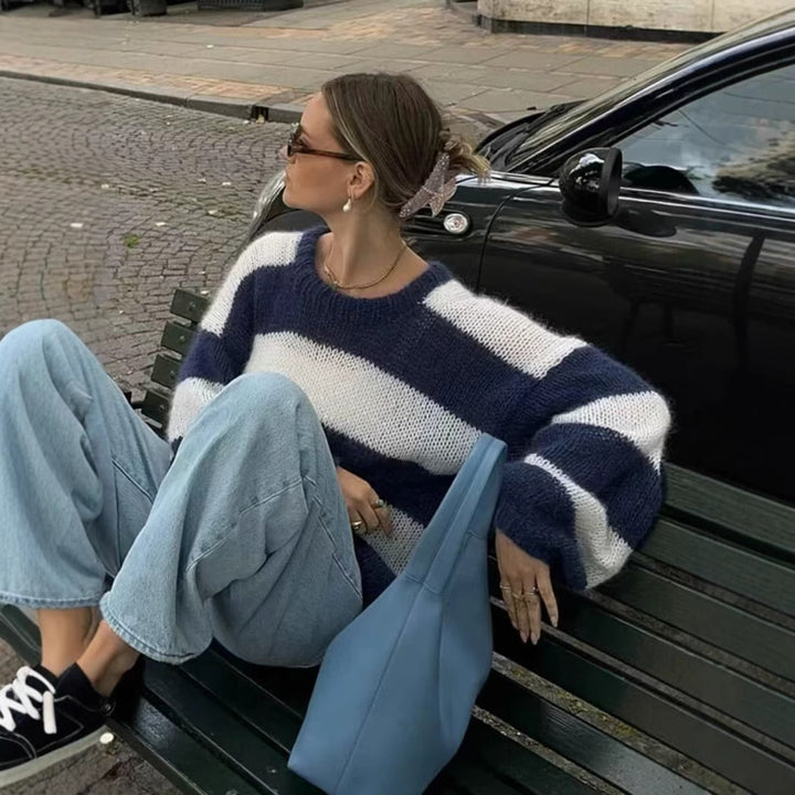Women’s oversized knitted sweater with wide block stripes and round neck Mune Fashion