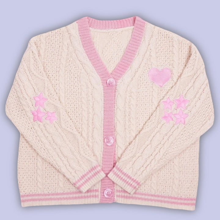 Women knitted cardigan with cable pattern V-neck and heart and star appliqués Mune Fashion