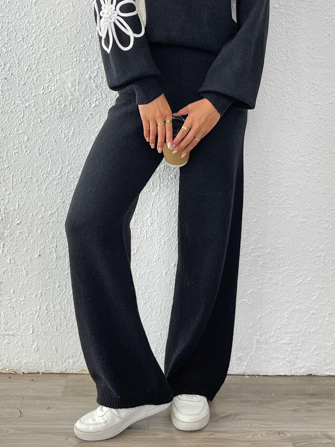 Women's casual knit pants with a wide cut Mune Fashion