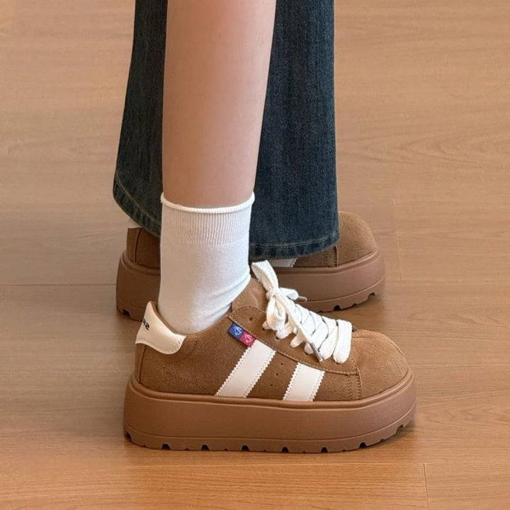 Women's sporty sneakers with durable platform and breathable sole Mune Fashion