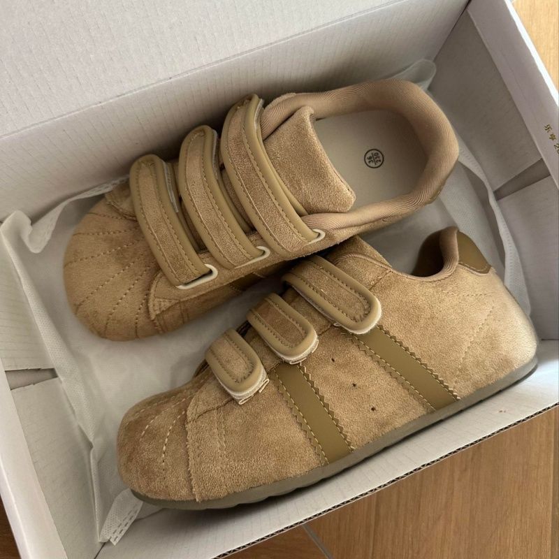 Women's comfortable hook and loop sneakers made of high-quality suede Mune Fashion