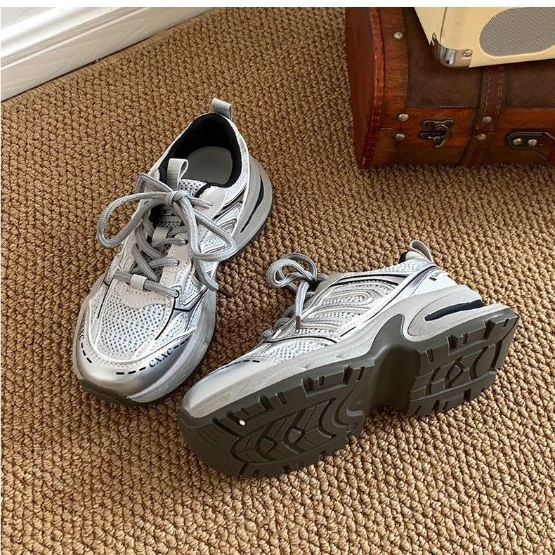Women's sporty trend sneakers with fashionable accents and non-slip sole Mune Fashion
