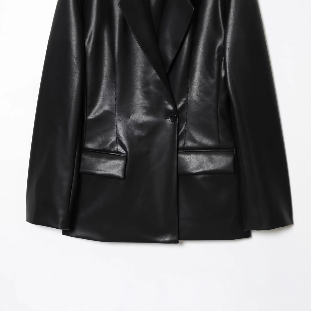Women’s luxurious vegan blazer in leather look with slim silhouette, shawl collar and patch pockets Mune Fashion
