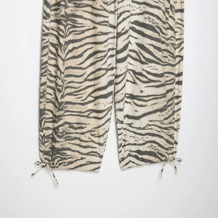 Women's lightweight wide ankle-length pants with drawstring waistband and zebra print Mune Fashion