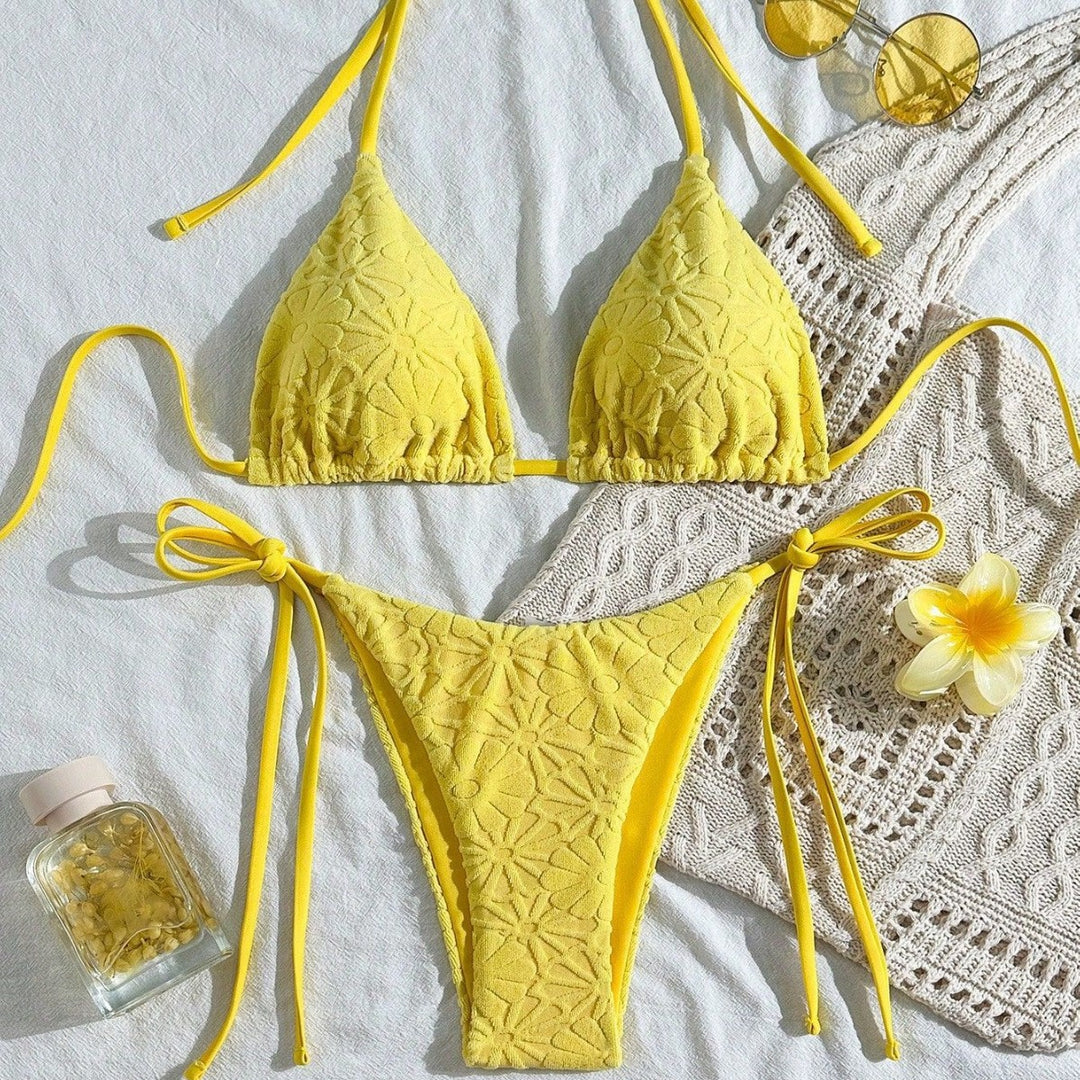Women's Triangle Bikini with Floral Embroidery Mune Fashion
