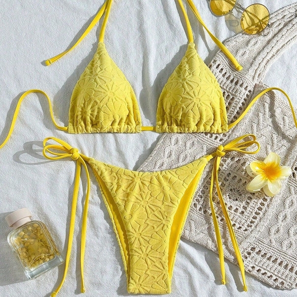 Women's Triangle Bikini with Floral Embroidery Mune Fashion