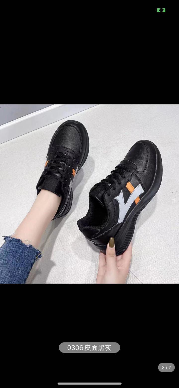 Women's fashionable platform city sneakers with extra soft padded insole, shock-absorbing midsole, and sporty side application Mune Fashion