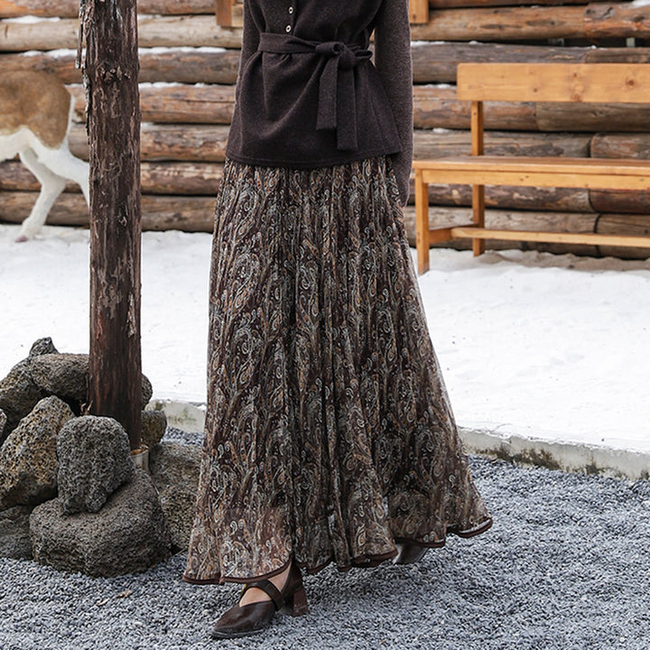 Women's voluminous chiffon circle skirt in paisley motif with elastic waistband Mune Fashion