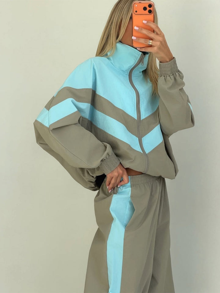 Women's Oversized Tracksuit Set with Stand Collar and Contrast Stripes Mune Fashion