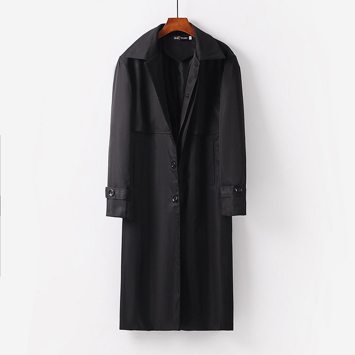 Women's lightweight trench coat with concealed button placket and shoulder cape Mune Fashion