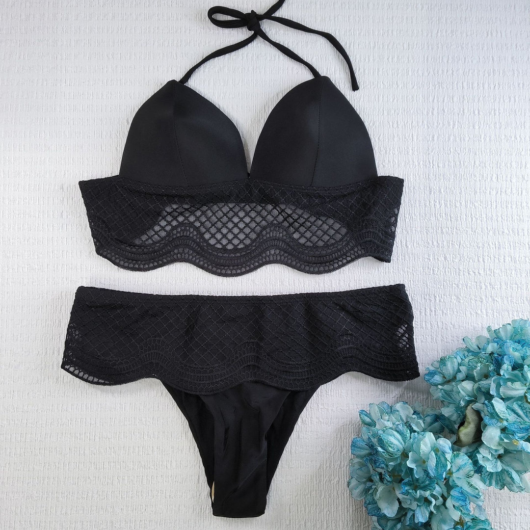 Women's triangle bikini with crocheted detail Mune Fashion
