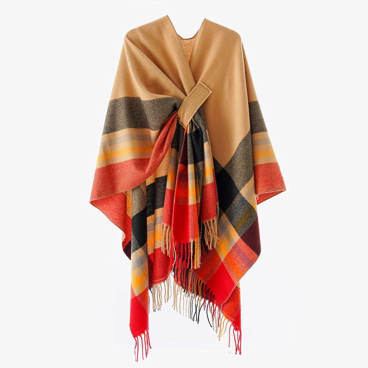 Ladies Revers-Cape made of a wool blend with a tie belt and plaid pattern Mune Fashion