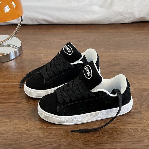 Women's sneakers made of high-quality suede with comfortable lacing Mune Fashion