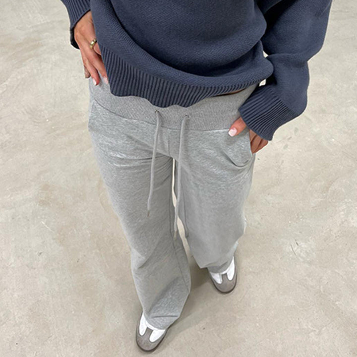 Women’s wide sweatpants with high comfort waistband, drawstring and patch pockets Mune Fashion