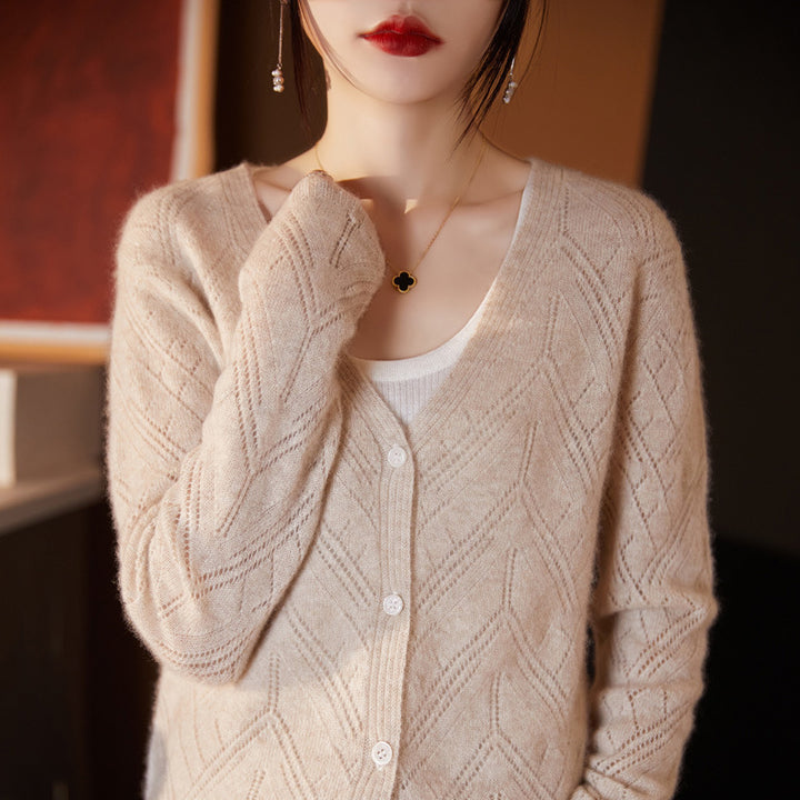 Women's Light Openwork Cardigan with Geometric Hole Structure and Boxy Short Form Mune Fashion