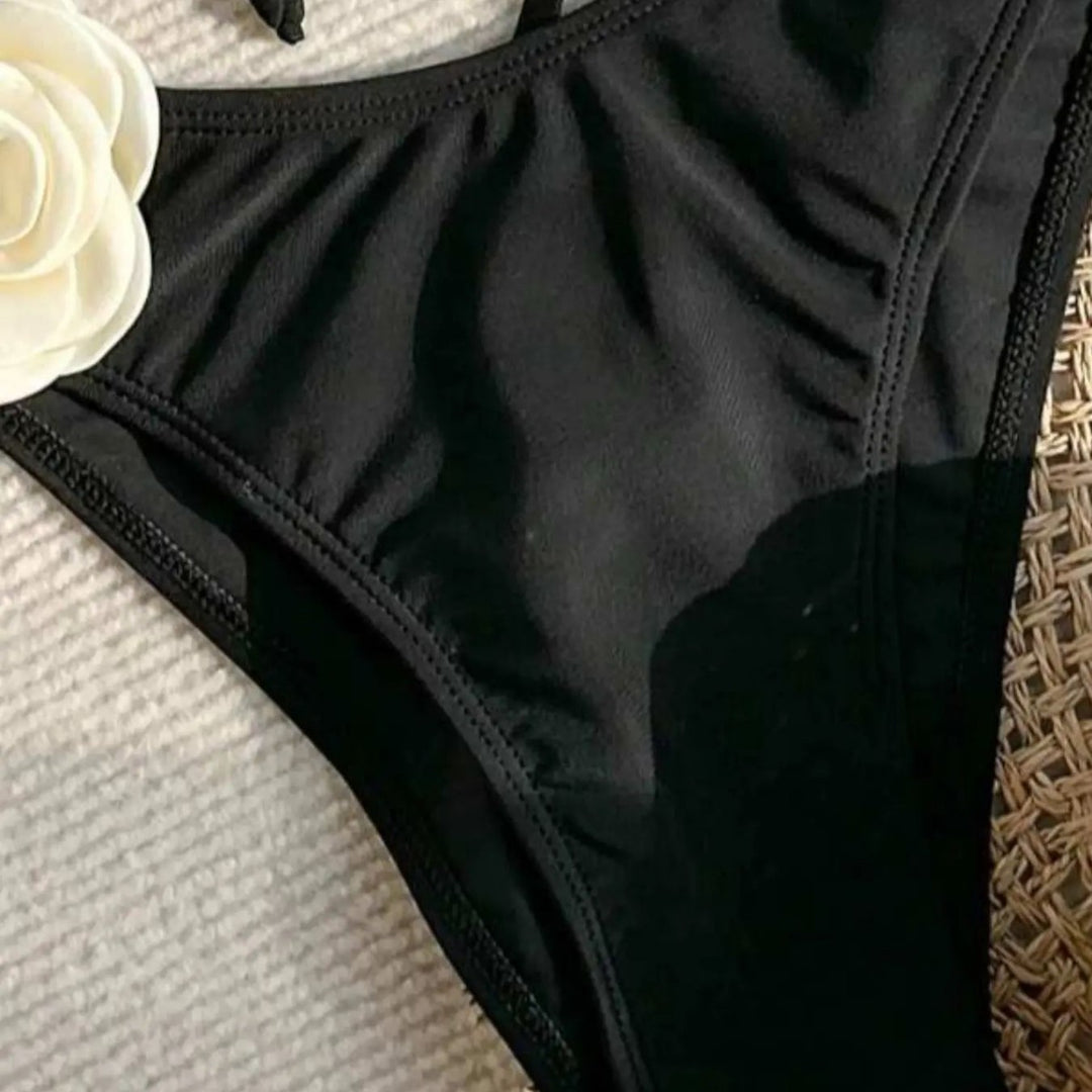 Women's Elegant Bikini with Floral Application Mune Fashion