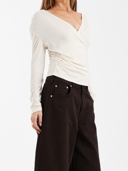 Women Figure-hugging Wrap Top with V-neck and Ruffling