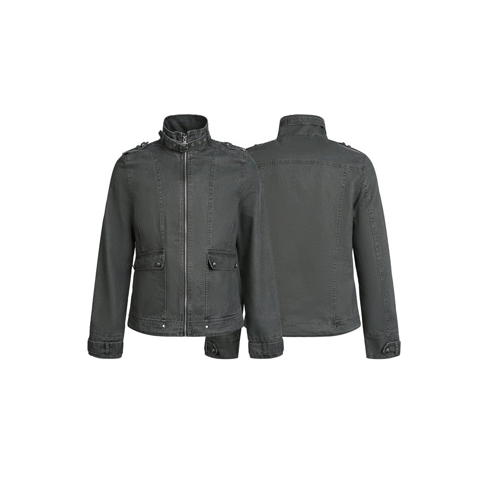 Men's short jacket in field style with high buckle collar, shoulder flaps and flap pockets Mune Fashion
