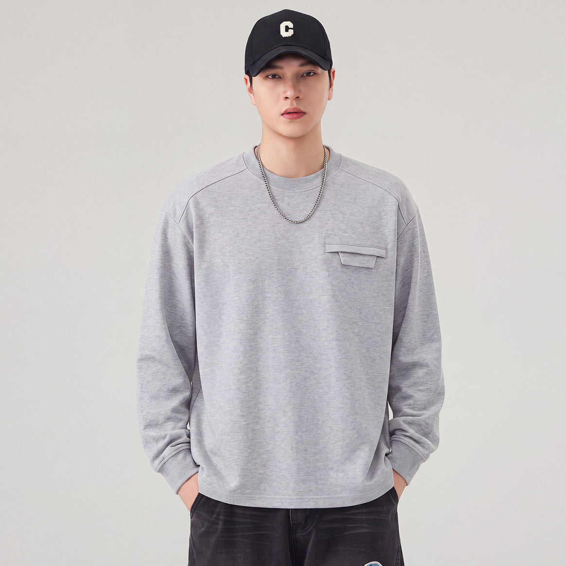 Men's Oversize Sweatshirt with Chest Pocket and Raglan Sleeves Mune Fashion