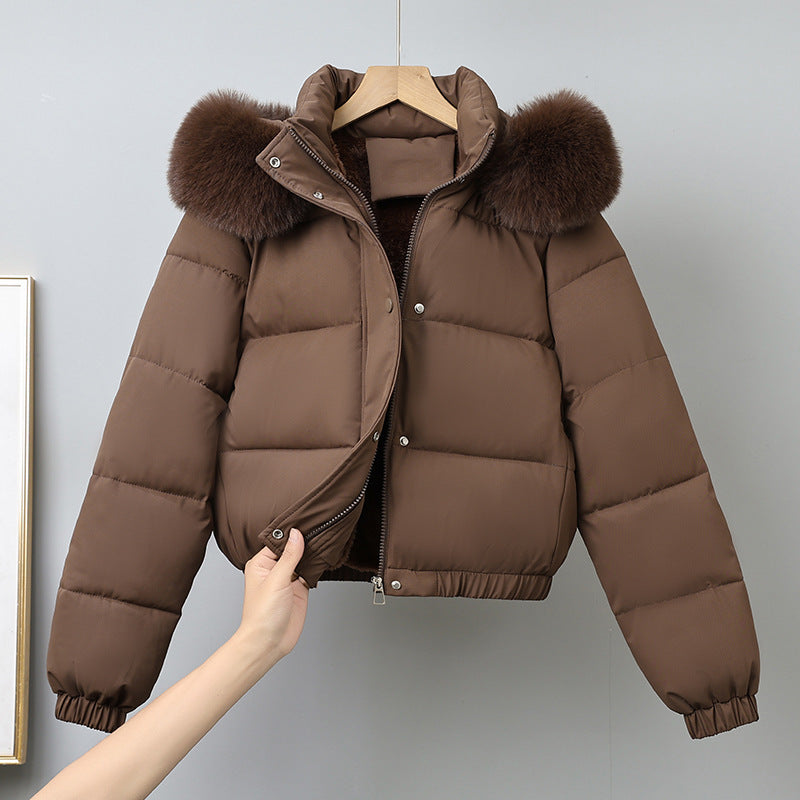 Women's short cut thermo bomber jacket with voluminous hood trim and elastic hem Mune Fashion