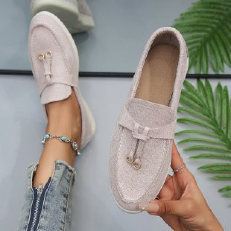 Women's comfortable Slip-On Loafer with decorative tassel trim and ergonomic rubber sole Mune Fashion