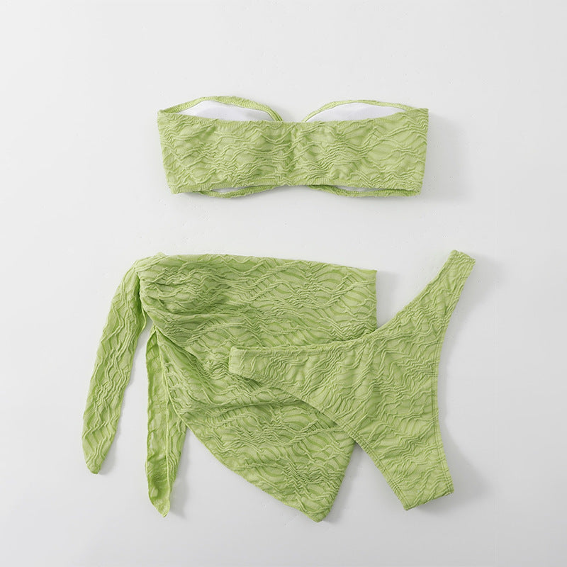 Ladies bandeau bikini top with sophisticated ring closure and ruffle details Mune Fashion