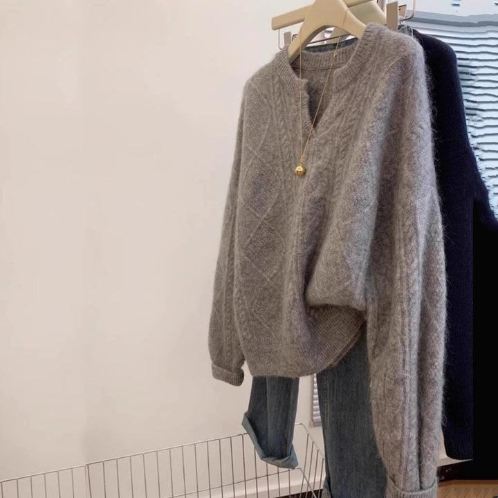 Women's Oversize Mohair-Optic Cable Knit Sweater with V-Neck and Dropped Shoulder Mune Fashion