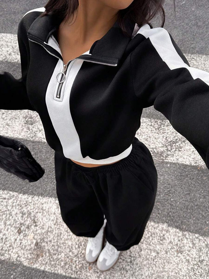 Women's short sweatshirt with half zipper and elastic waistband jogging pants set Mune Fashion