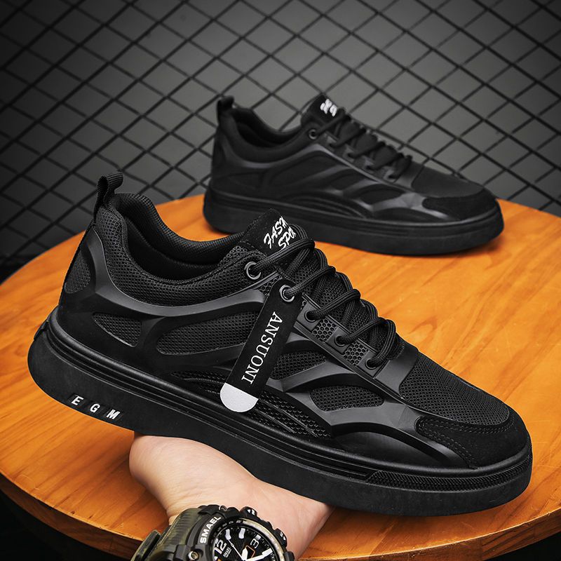 Women's sporty sneakers with breathable mesh upper material and flexible sole Mune Fashion