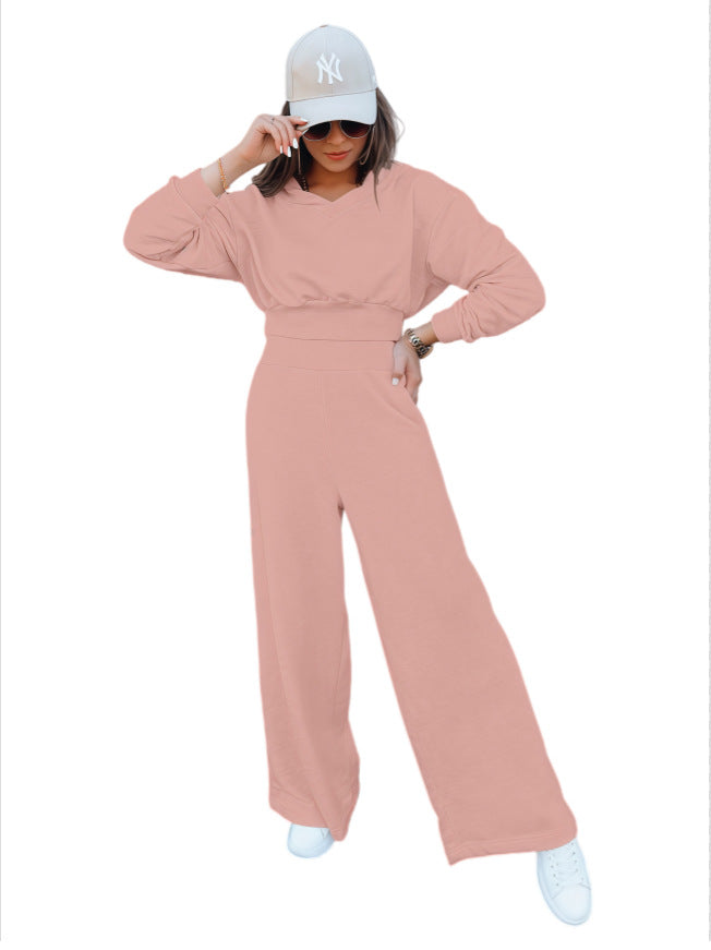 Women’s loungewear set with cropped v-neck sweater and high-waisted palazzo pants Mune Fashion