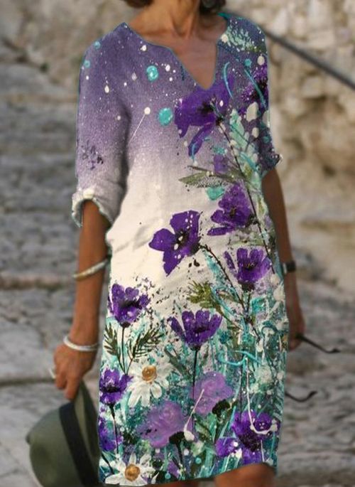 Ladies casual linen dress with V-neck and floral all-over pattern, knee-length with three-quarter sleeves Mune Fashion